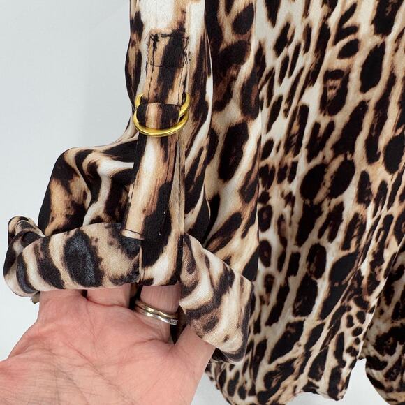 Chico's Blouse Womens Medium Leopard Popover Long Roll Tab Sleeves V-Neck Shirt - Picture 6 of 9